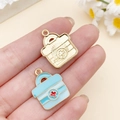 Blauw geëmailleerde EHBO-bedel en gouden medische koffer voor DIY-sieraden maken - Blauwe Medicijnendoos (23059)