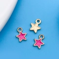 Ciondoli a stella in smalto rosa e oro spazzolato per la creazione di gioielli fai da te - 6.5x8mm / Rosso Rosa (Piccolo)