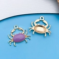 Colgantes de cangrejo dorados con esmalte morado para creación de joyas DIY - 20x18 mm / Cangrejo del Océano Púrpura