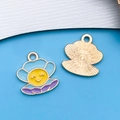 Colgante concha smiley para joyería DIY, esmalte colorido con reverso dorado - 16x17mm / Concha Sonriente Azul Lago