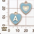 Colgante de corazón en esmalte azul cielo con letra A dorada para joyería artesanal - Letra A / Azul lago