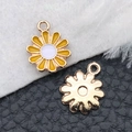 Colgantes de margarita con esmalte amarillo y acabado dorado para joyería artesanal - Margarita Pequeña de Esmalte Amarillo (11071)