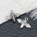 Colgantes de abeja en plata vintage para joyería DIY con alas finamente detalladas - Insecto Abeja de Plata Antigua (17347)