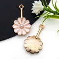 Pendentif marguerite en émail blanc et perle pour la création de bijoux DIY - Style Fleur Ronde en Émail Blanc (12322)