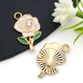Pendentif rose en émail blanc avec cristal étincelant pour accessoires de bijoux DIY - Style Rose en Émail Blanc avec Strass (16689)