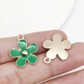 Pendentifs tournesol en émail vert avec placage en alliage doré sur la main - Fleur Verte à Cinq Pétales (17534) / 17.5x21mm