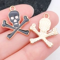 Colgante de calavera pirata con esmalte negro para creación de collares y joyas DIY - Calavera de Halloween Esmaltada Negra (19531)