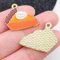 Colgante de tarta de calabaza en esmalte naranja y metal dorado para creación de joyas - Estilo Pastel Acción de Gracias Naranja