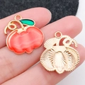 Colgante de calabaza de esmalte con base de aleación dorada y hoja verde para joyería - Estilo Calabaza Naranja Con Enredaderas