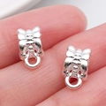 Colgantes de lazo plateados de aleación pulida para collares y pulseras de bricolaje - Enganche Triple Plata Brillante (20675)