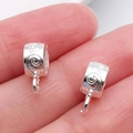 Conectores plateados con grabado en espiral para creación de collares y joyas DIY - Enganche Triple Plata Brillante (20678)