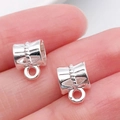 Enganche para colgante de aleación plateada con textura ranurada para bisutería - Enganche Triple Plata Brillante (20680)