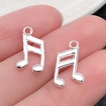 Par de colgantes de notas musicales plateadas para creación de joyas DIY sobre la yema - Semicorchea (20916) / Paquete de 1 Pieza (9x14mm) / Plata Brillante