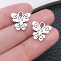 Par de colgantes de mariposa de aleación plateada vintage para joyas artesanales - 1 Pc Mariposa Plata Antigua 14x14mm (10420)