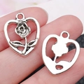 Vintage zilveren hartvormige hanger met roos voor doe-het-zelf sieraden maken - Antiek Zilver Hartbloem (15x19mm)
