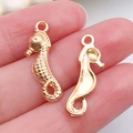 Colgantes de caballito de mar dorados para bisutería DIY en vista frontal y trasera - Caballito de Mar Oceánico Oro KC (18266)