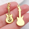 Colgante de guitarra latón vintage para bisutería DIY vista frontal y trasera - Guitarra de Doble Cara (20883)