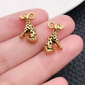 Goldene Dalmatiner-Anhänger mit schwarzen Emaille-Punkten für DIY-Schmuck - Antikgold Sitzender Dalmatiner (20554)