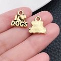 Vintage Herzanhänger aus Goldlegierung mit I Love Dogs Gravur für DIY-Schmuck - Antikgold I DOGS (20555)