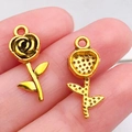 Set van twee vintage roos hangers van legering met een gepolijste gouden afwerking - Antique Gold Rose (21x9mm)