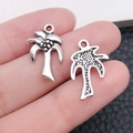Antiek zilveren palmboom hanger van legering met bladtextuur voor het maken van sieraden - Antiek Zilver Kokosboom (10406)
