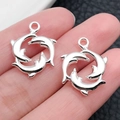 Colgantes de delfines plateados de aleación para creación de joyas DIY y accesorios - Delfines en Círculo Plata Brillante (20697)