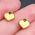 Gouden hartvormige legering hangers voor DIY sieraden maken met vingerformaat referentie - Antiek Gouden Hart (19990)