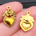 Gouden hartvormige hanger van legering met verfijnde bloemgravures voor DIY sieraden - Antiek Gouden Hart met Bloem (19992)