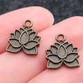 Paar vintage bronzen lotusbloem hangers voor het zelf maken van sieraden en kettingen - Antique Bronze Lotus (13x11mm)