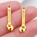Colgantes de llave inglesa dorados de aleación para joyería DIY, vista de cerca - Llave de Herramienta Oro Antiguo (20398)