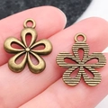 Vintage bronzen bloemenhangers in gladde en holle stijlen voor DIY sieraden maken - Antique Bronze Hollow Flower (18x15mm)