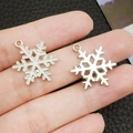 Gemischte Schneeflocken-Anhänger aus Legierung für DIY-Armbänder in Weiß und Silber - Weiße Emaille Weiß K Weihnachten Schneeflocke / 24x19mm