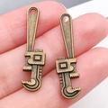 Colgante de llave de tubo en bronce antiguo para llaveros y accesorios DIY - Accesorio de Herramienta Bronce Antiguo (20437)