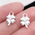 Set van twee zilveren klavertje vier hangers voor halskettingen en sieraden maken - Bright Silver Four-leaf Clover (13x8mm)