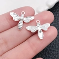 Dijes de abeja de plata para pulseras DIY con textura detallada y conectores - Estilo Abeja Plata Brillante (20198) / 19x16mm