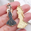 Ciondolo donna elegante con abito nero e cappello per creazione gioielli fai da te - Modello di Vestito (21342)