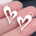 Zilveren holle hartvormige legering hangers voor doe-het-zelf sieraden maken - Glanzend Zilveren Opengewerkt Hart (19955)