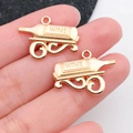 Gouden vintage wijnfles hanger van legering met WINE gravure voor sieraden maken - Wijnfles Stijl (20818)