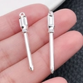 Colgantes de destornillador miniatura en metal plateado para creación de joyas DIY - Destornillador Plateado Brillante (20414)