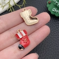 Metalen kerstsok hangers in rood en goud voor het maken van handgemaakte sieraden - Rode Emaille Kerst Sok