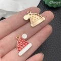 Kerstmuts bedeltjes in goud en rood emaille voor DIY sieraden maken - Rode Emaille Kerstmuts