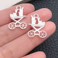Zilveren winkelwagen hanger met wijnfles en kaas voor doe-het-zelf sieraden maken - Wijnwagen Vorm (20795)