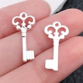 Par de colgantes de llave vintage de aleación de plata para accesorios de joyería DIY - Llave Pequeña Plata Brillante (20963)