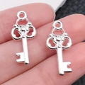 Colgantes de llave de aleación de plata vintage para bisutería DIY con anillo superior - Llave Pequeña Plata Brillante (20964)