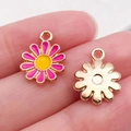 Daisy charm pendant in rose red and yellow enamel with gold plated alloy frame - Small Daisy Style / Rose Red