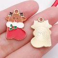 Colgante navideño de reno en calcetín esmaltado para joyas DIY y llaveros - Estilo Reno en Calcetín de Navidad Rojo (21053)