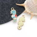 Pendentif hippocampe bleu émaillé avec dos texturé doré pour création de bijoux DIY - Bleu Lac KC Or Émail Hippocampe (16753)