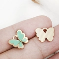 Pendentif papillon en émail vert clair avec bord doré et revers à texture métallique - Vert Clair 12x11mm (12492)