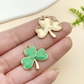 Pendentif trèfle en émail vert avec bordure dorée pour bijoux DIY sur la main - Grand Trèfle Vert Clair