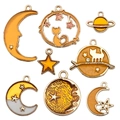 Detalle de 8 dijes celestiales de esmalte y gato para creación de joyas DIY - Estilos Amarillos Mixtos (HK518)